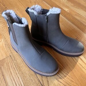 Toms Kids Charcoal Boots with Plush Lining